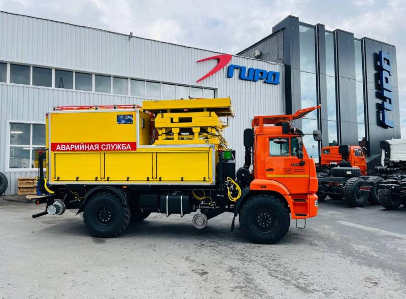 Подъемник самоходный ТСПП-ГИРД на шасси КАМАЗ 43502